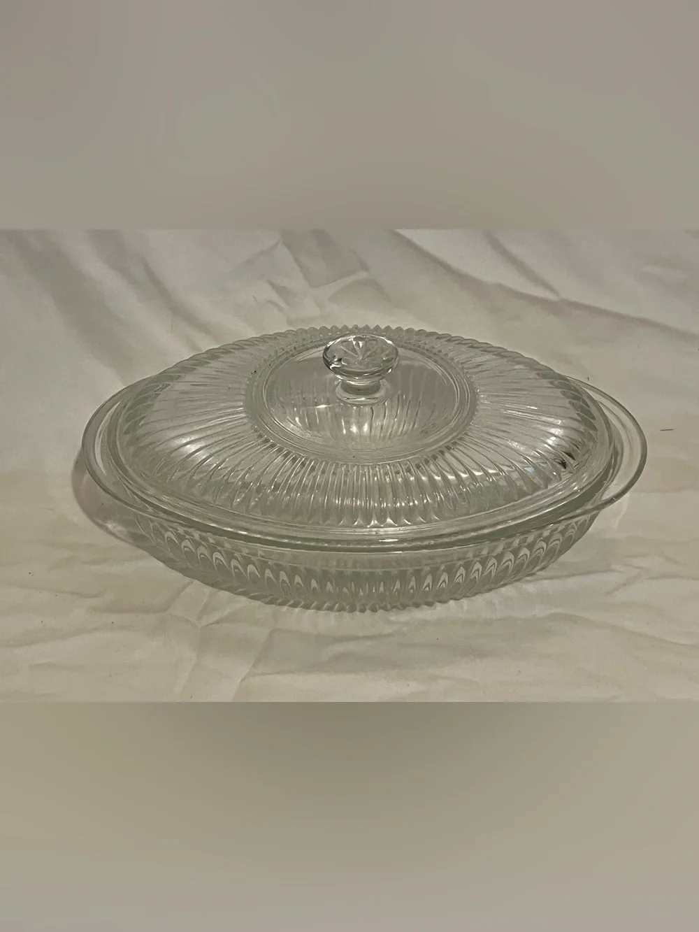 Vintage Pressed Glass Clear Casserole Dish With Lid Oven Proof 13 Inch Server